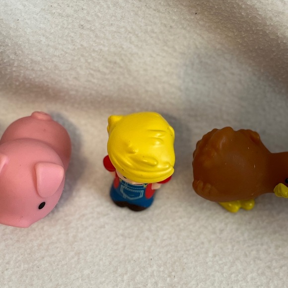 Fisher Price Little People Farm Animals Farmer Figure Pigs Chicken Cow Sheep - Picture 9 of 10